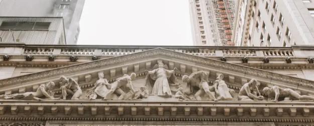 Обрушение ИИ: технологические гиганты США потеряли $800 миллиардов за день