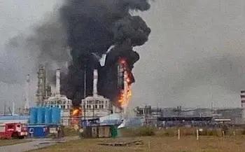 Российские нефтяные воротилы косвенно помогают врагу Российские нефтяные воротилы косвенно помогают врагу