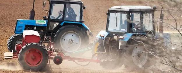 Война утильсборов: наши тракторы и авто Астана превращает в золотые