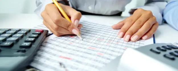 ИИ вытеснит людей из рутины: тысячи бухгалтеров могут стать безработными