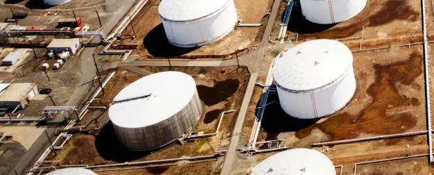 Доходы РФ от экспорта нефтегаза только падают при увеличении поставок сырья