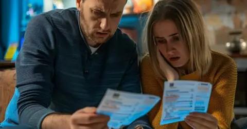 Россияне устали от нищеты: рабочие требуют пересмотра зарплат