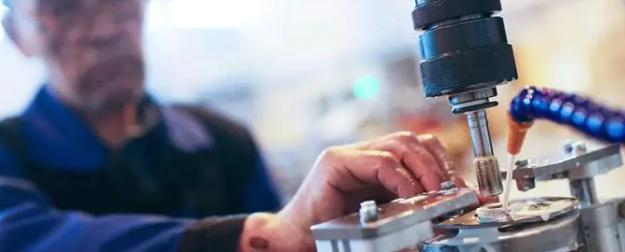 Ветераны, к станку! «Эпоха работающих пенсионеров» — хорошо ли это?