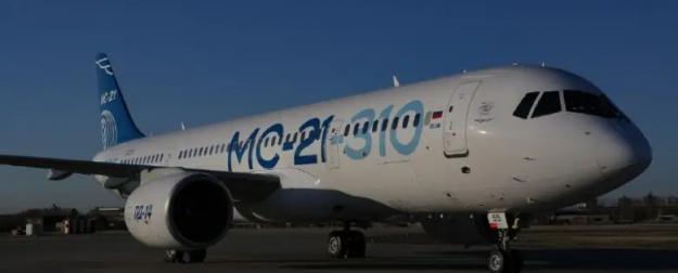 «Убийца» Boeing: МС-21 с новыми российскими системами совершил первый полёт «Убийца» Boeing: МС-21 с новыми российскими системами совершил первый полёт