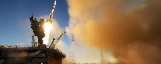 Русский космос протягивает ножки по одежке