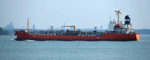 «Теневой рынок трещит по швам»: РФ и Иран перекачивают нефть в море – эксперт