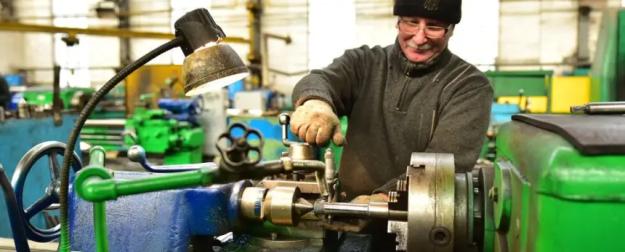 Новая Россия запускает заводы, расчищает реки и принимает в вузы индийцев