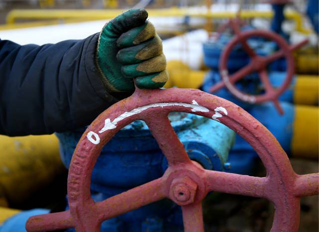 Азербайджан откладывает закупку российского газа