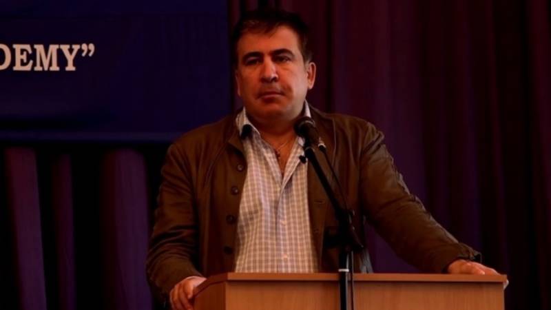 Затаённая обида: Саакашвили хочет строить, а денег у него нет