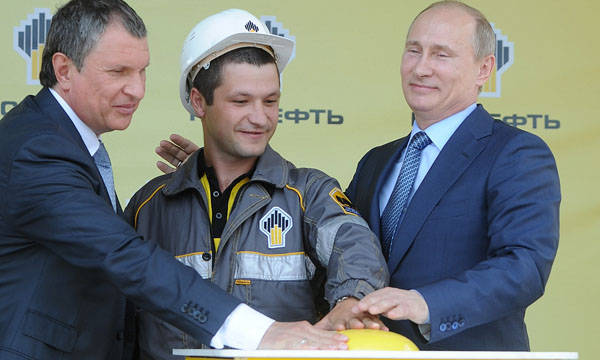 Bloomberg: Падение цен на нефть Путина не беспокоит