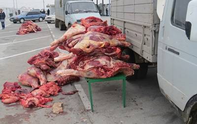 В Крыму пытались продать мясо из навоза