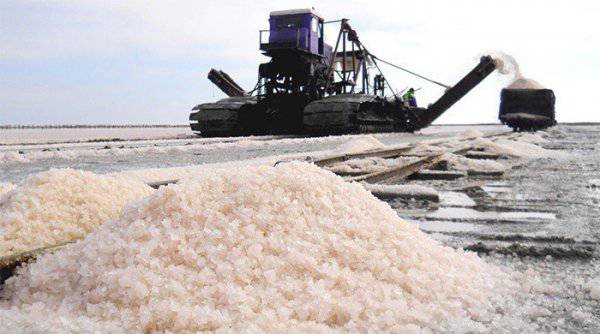 В Крыму возрождают добычу уникальной розовой соли