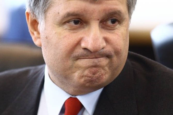 Аваков: К весне доллар, возможно, будет стоить 70 гривен