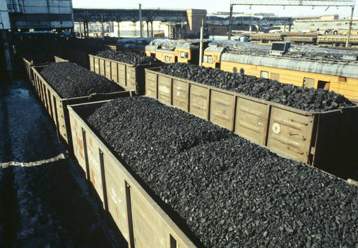 Предприятия ДНР возобновили поставки угля на Украину