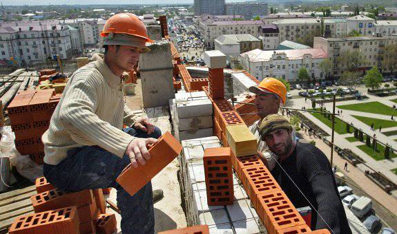 На рынке труда ЕАЭС киргизы вытесняют узбеков