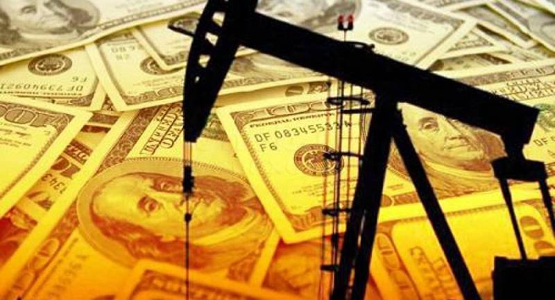 Нефть ведет национальные валюты "под откос"