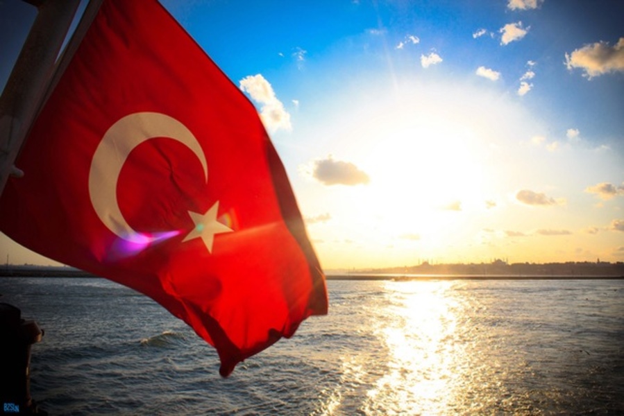 Milliyet: Конфликт с Россией и Германией ранил турецкий туризм
