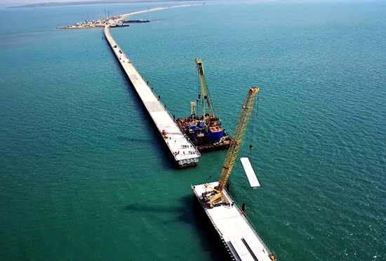 Новые проблемы с Керченским мостом: подходы некому строить