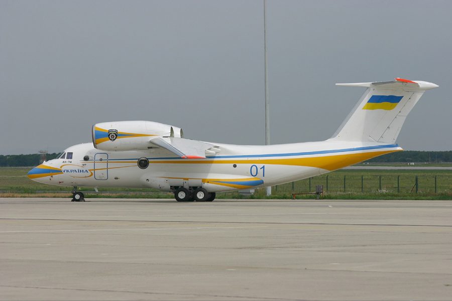 Казахстан ждёт Ан-74. Или деньги