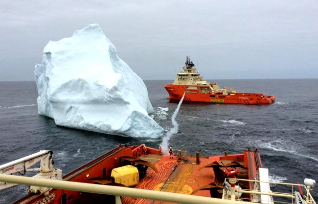 "Роснефть" научилась буксировать айсберги весом в миллион тонн