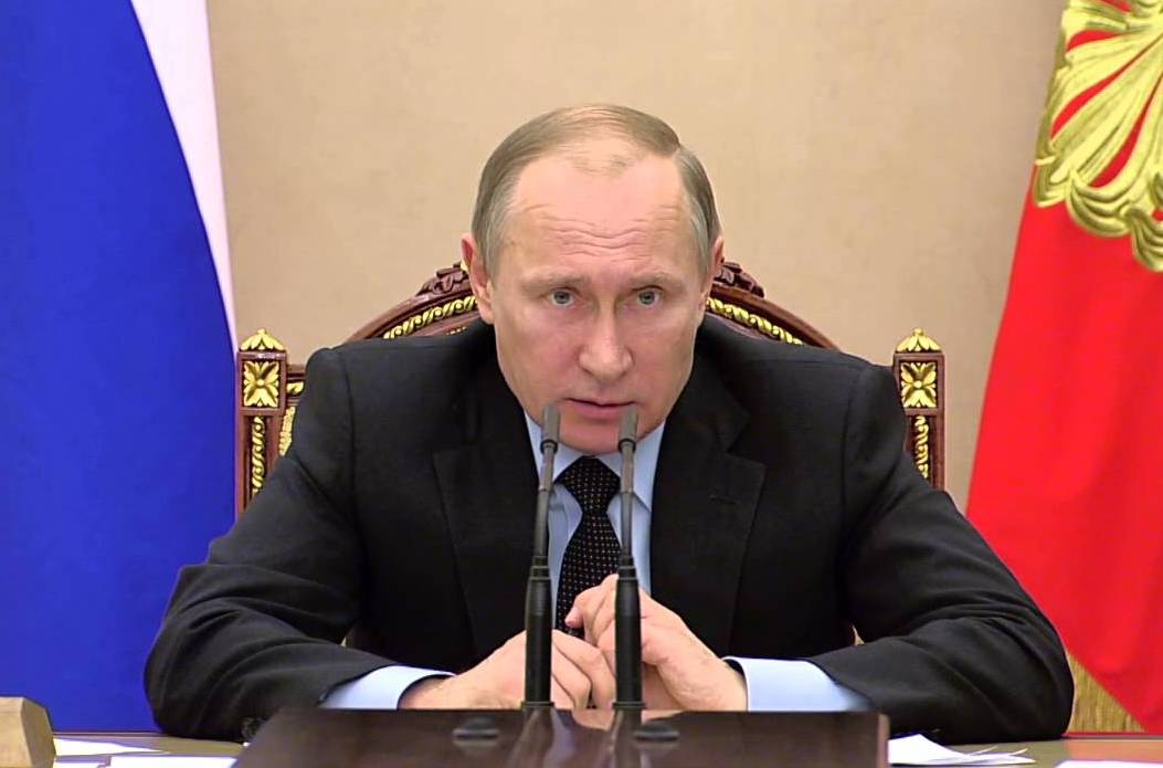 Владимир Путин провел расширенное совещание с членами правительства
