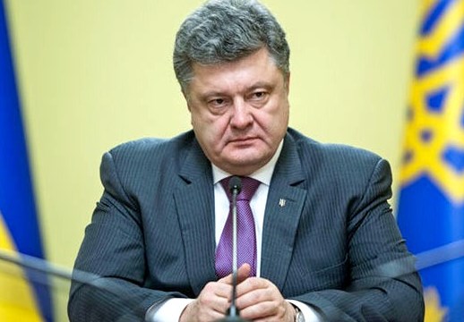 Порошенко выступил с экстренным обращением к клиентам «Приватбанка»