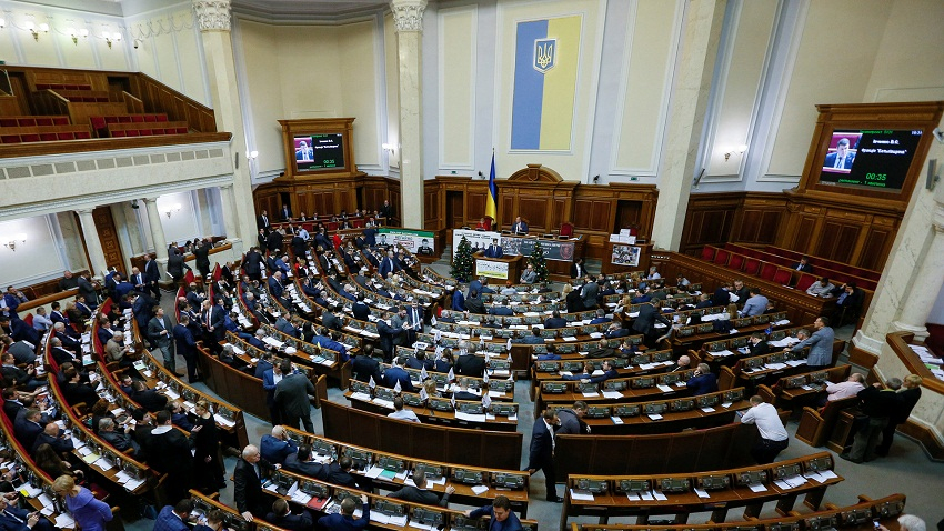 Бюджет силовиков: Киев уничтожает остатки социального государства