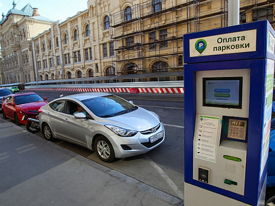 Платные парковки в Москве: горчичники для тяжелого больного
