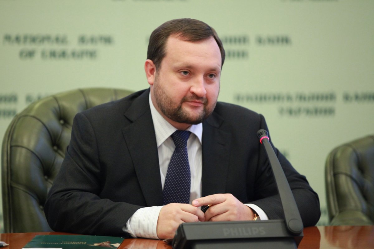 Арбузов: Украинцы «доверяют» банкам - за 3 года забрали из них 50 млрд $