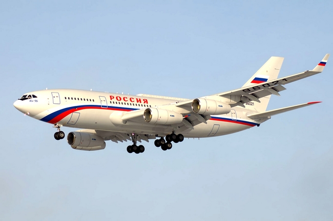 Президентский Ил-96 получил вмятины