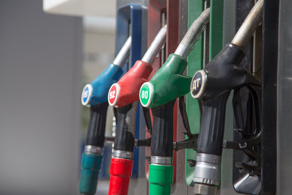Автовладельцев предупреждают о резком скачке цен на бензин