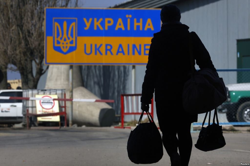 Налоговое ярмо: трудоспособные украинцы бегут из страны