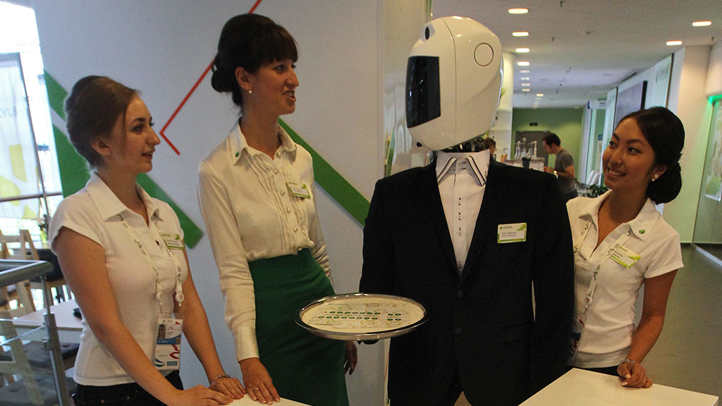 Роботы наступают: Сбербанк меняет людей на роботов