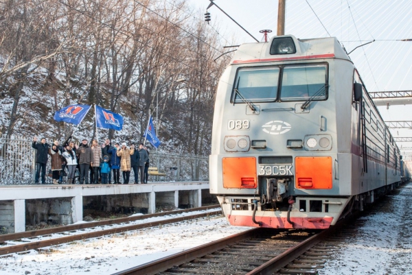 Штурмуя новые дали: по всей России запустят контейнерный поезд