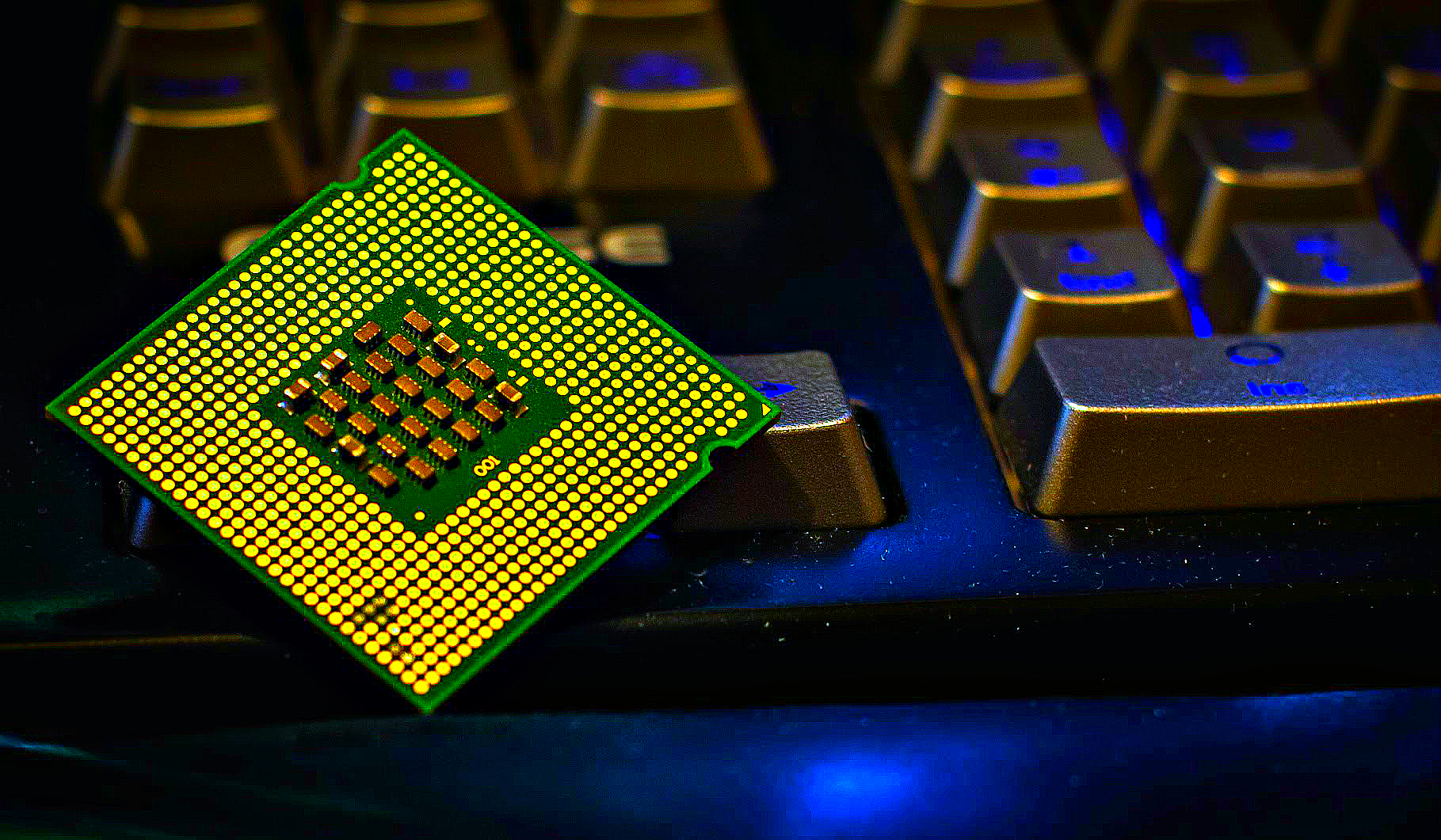 Новейший российский процессор «Эльбрус» вытесняет западные Intel и AMD