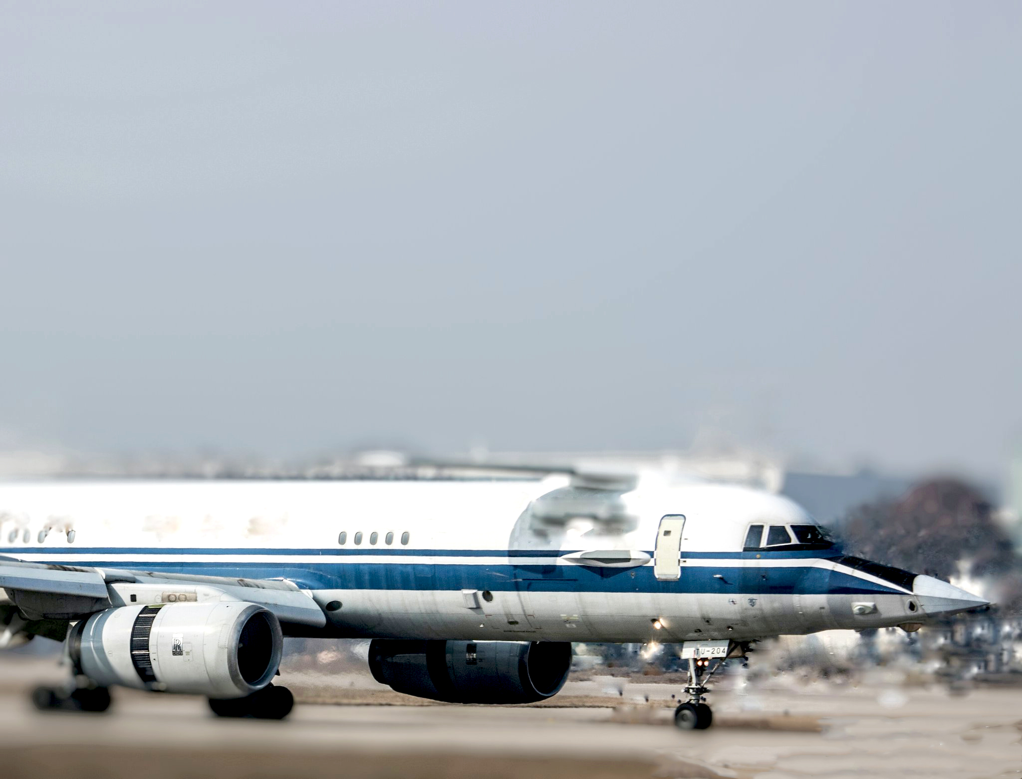 Российский Ту-204 в КНР превратили в лабораторию