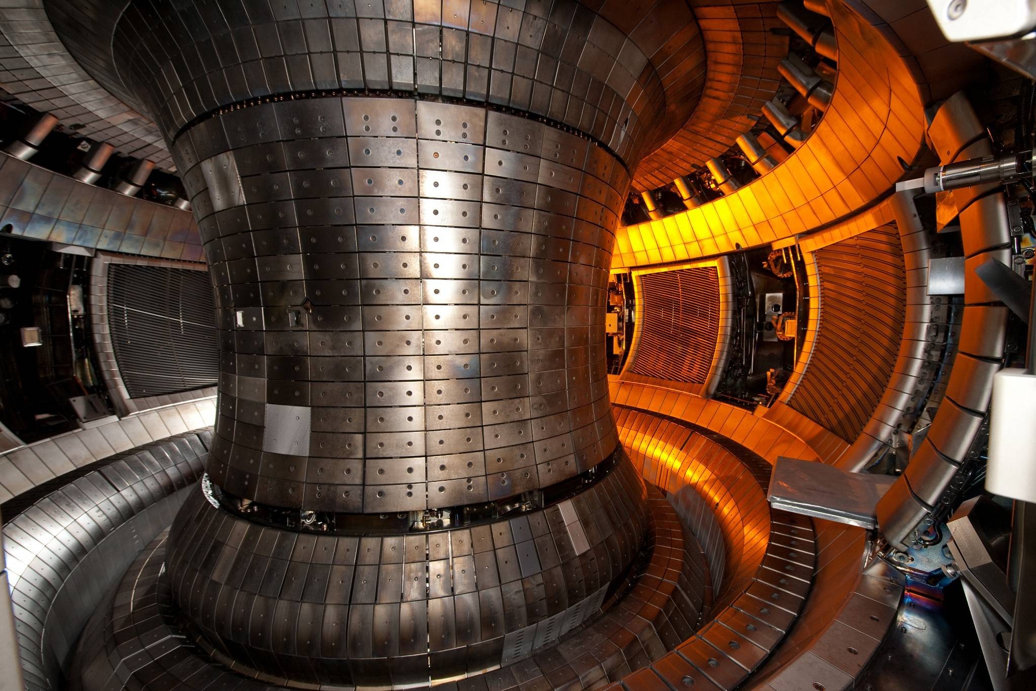 Новейшие технологии: Россия готовит экспериментальный термоядерный реактор
