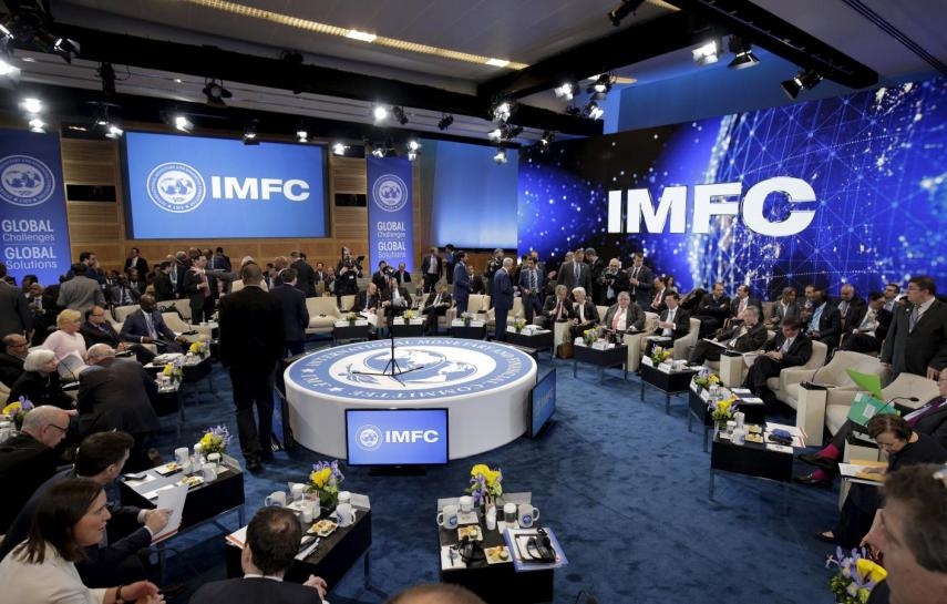 МВФ отложил обсуждение программы Украины из-за блокады Донбасса