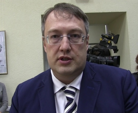 Геращенко считает блокаду Донбасса «спусковым крючком» для краха экономики
