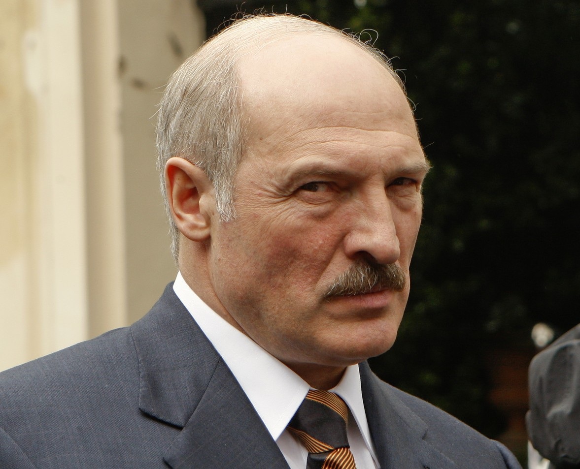 Лукашенко задумал реанимировать экономику Беларуси при помощи iPhone