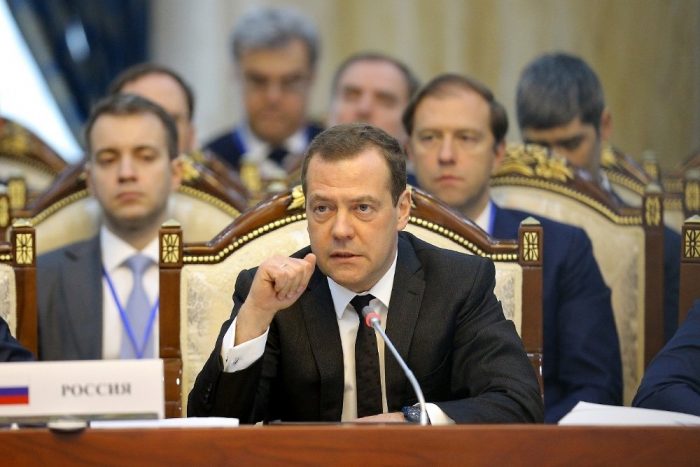 Медведев приструнил некоторые страны ЕАЭС за газ