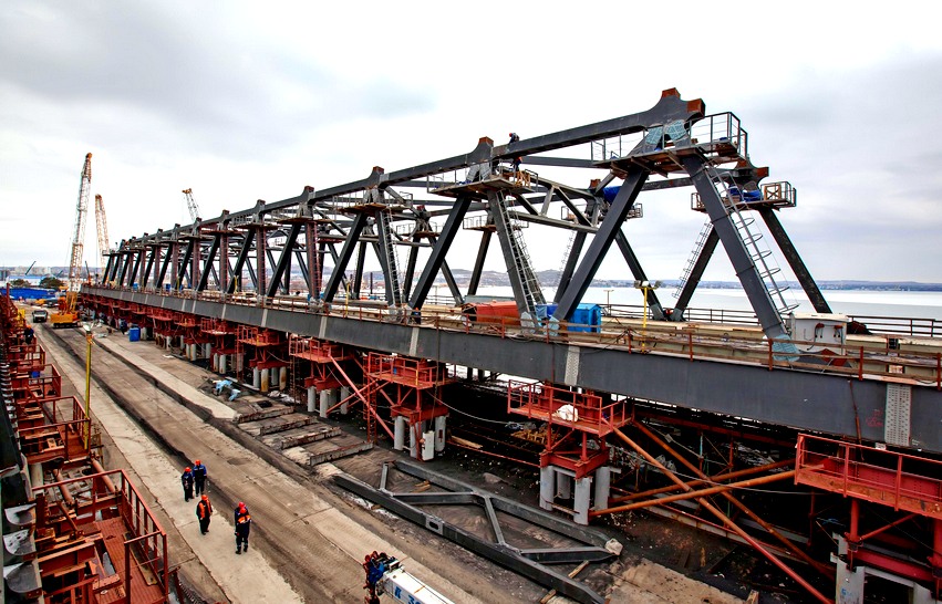 На строительстве Крымского моста прошел День качества