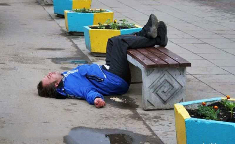 Ну, за экономику: на Украине решили спиться на законодательном уровне
