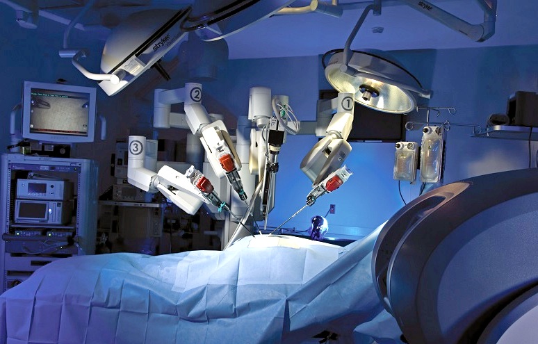 Российский робот-хирург достиг вершин научного мира