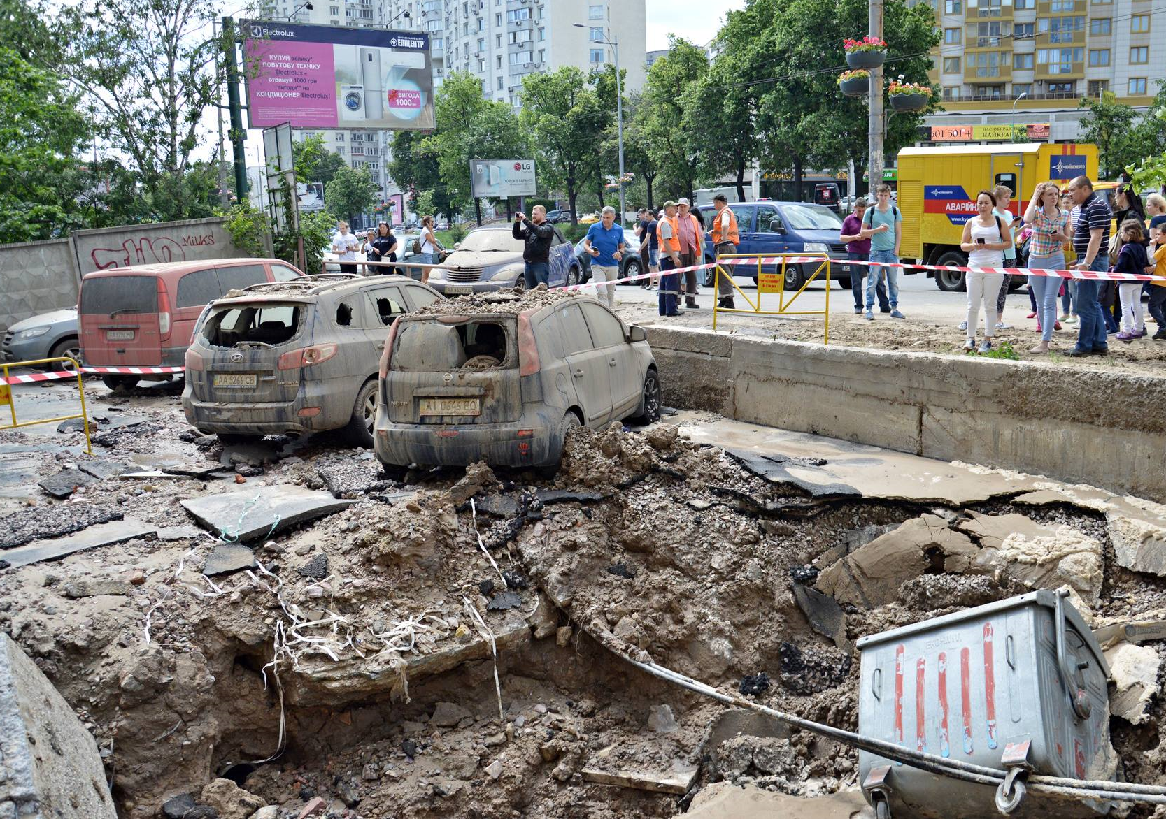 По минному полю: Авария водопровода в Киеве показывает, как умирает Украина