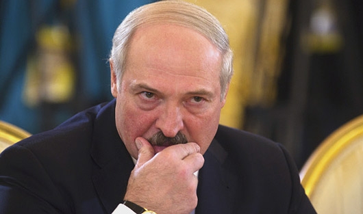 Пощечина в сторону Батьки: Порошенко «кинул» Лукашенко на огромные деньги