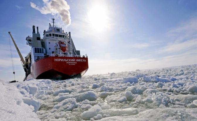 Россия сворачивает наступление на Арктику