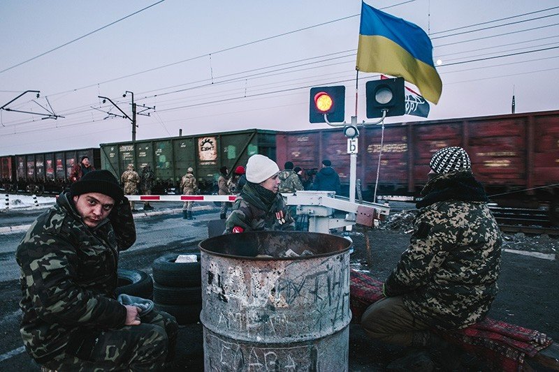 Конец экономике: Украинские радикалы готовятся начать блокаду грузов из РФ