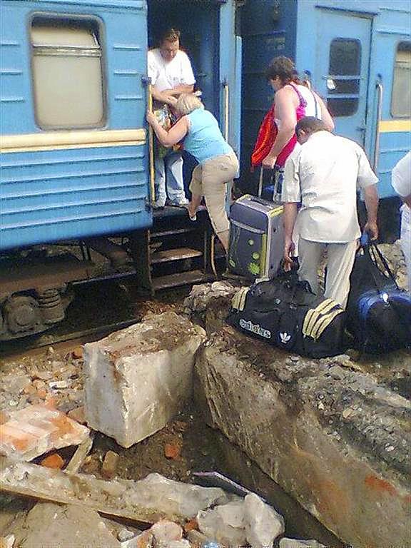 Прикольные картинки пассажиров поездов, открытка приветствия