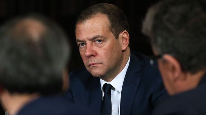Медведев: Между США и Россией началась торговая война